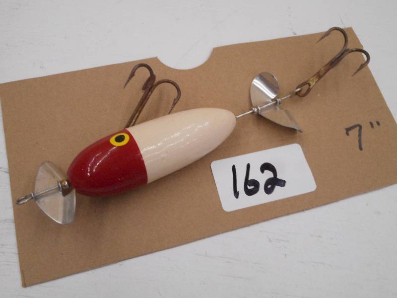 lot 162 image: (1) 7 Muskie Lure ...