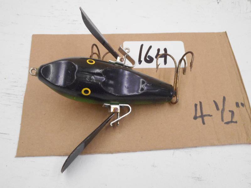 lot 164 image: (1) 4.5 Muskie Lure ...