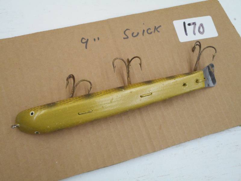 lot 170 image: (1) 10 Suick Muskie Lure ...