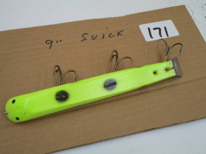 lot 171 image: (1) 9 Suick Muskie Lure ...