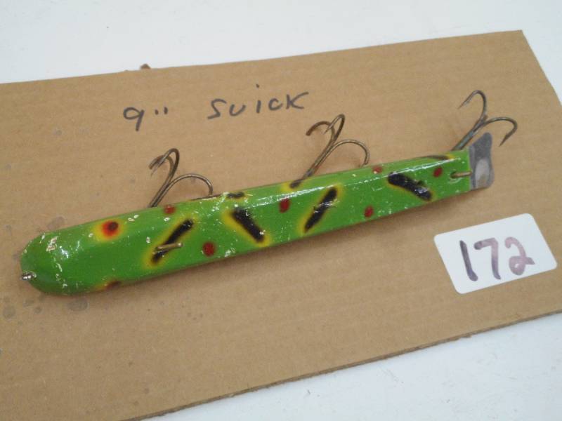lot 172 image: (1) 9 Suick Muskie Lure ...
