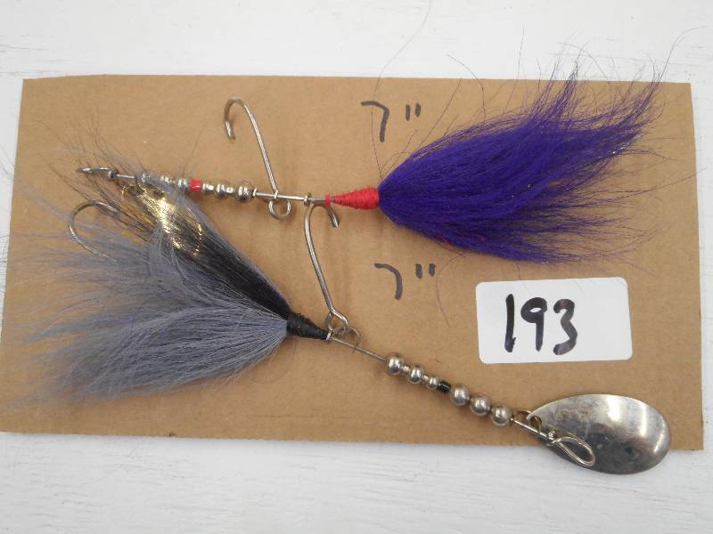 lot 193 image: (2) 7 Muskie Spinner Lures ...