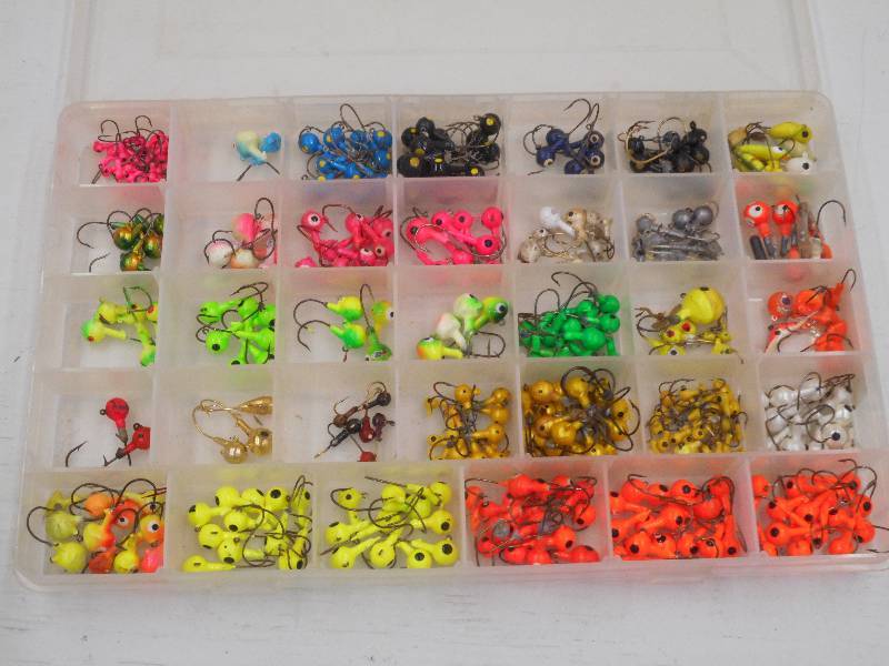 lot 222 image: Plastic Tackle Box Full Of Assorted...