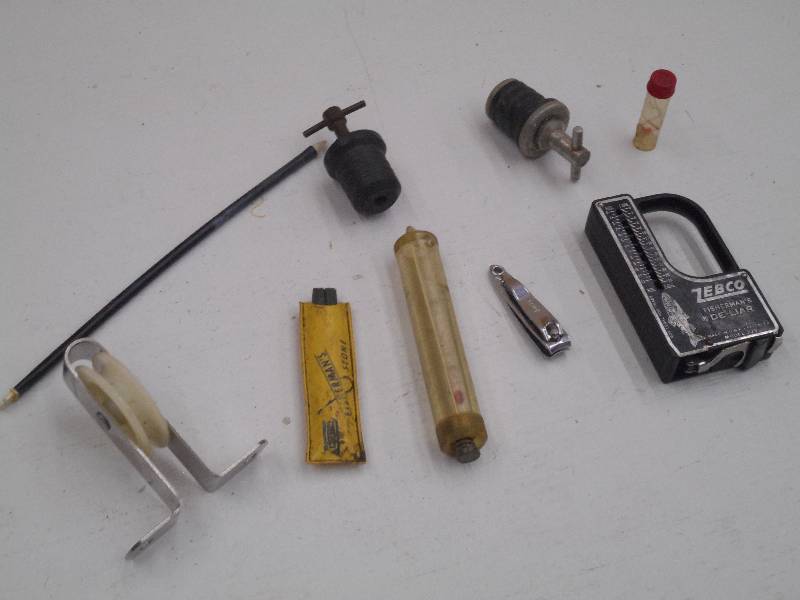 lot 275 image: Lot Of Assorted Fishing Tools & Etc...