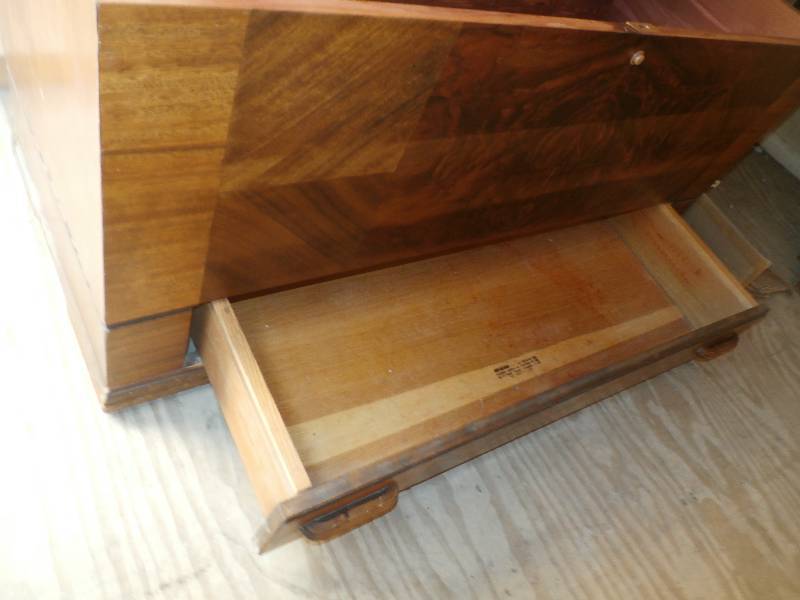 lane cedar chest with drawer