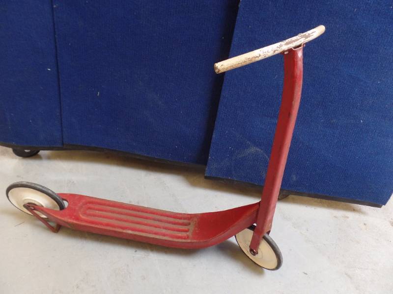lot 245 image: Vintage Scooter