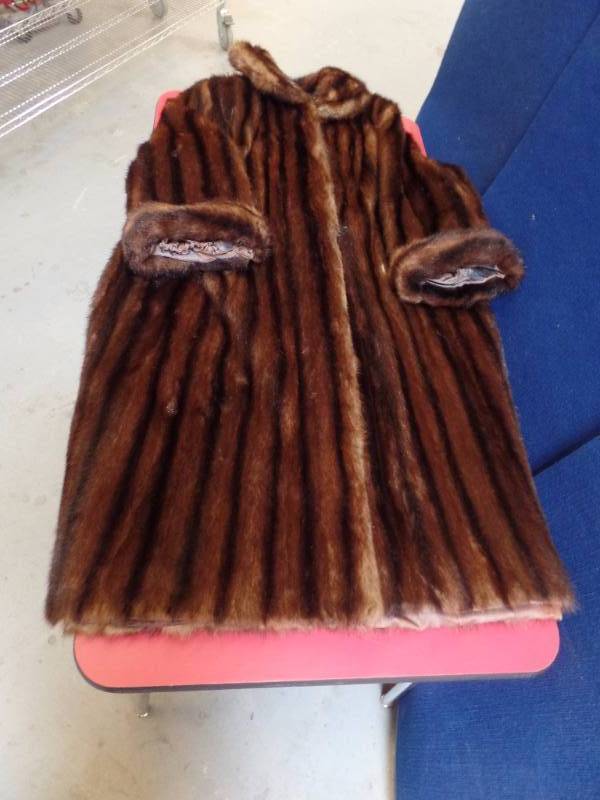 lot 251 image: Fur Coat
