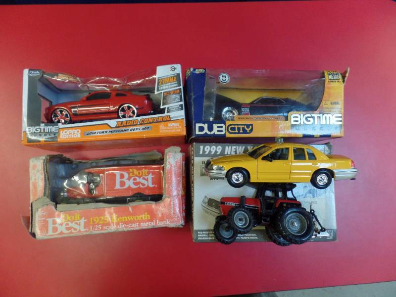 lot 267 image: Model and Die Cast Cars