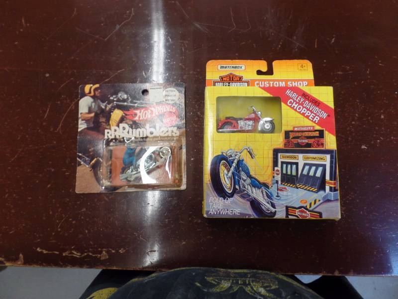 lot 268 image: Matchbox & Hot Wheels