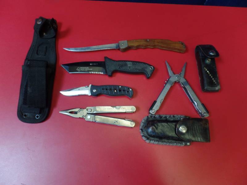 lot 291 image: Tools and Knives