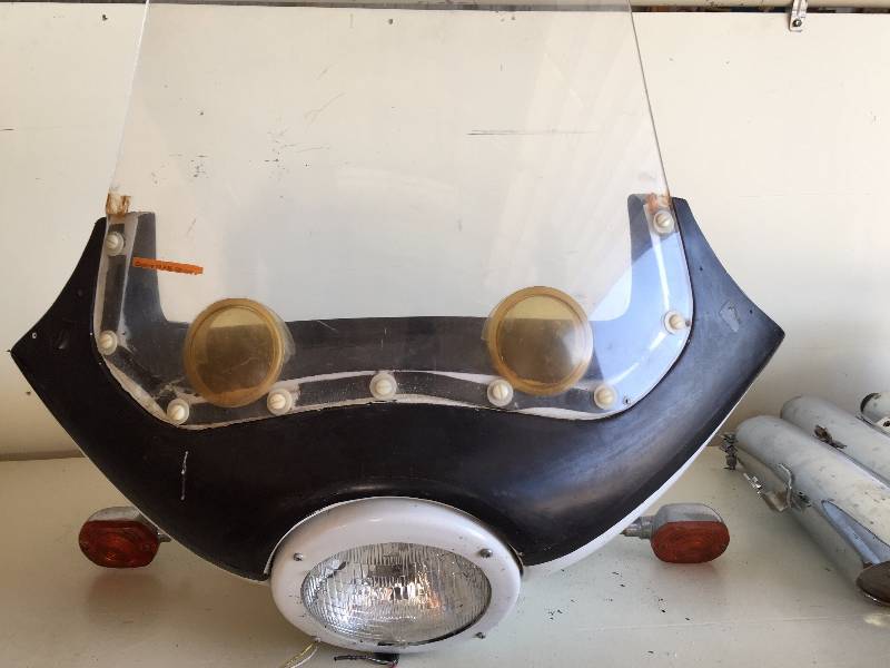 lot 4 image: Motorcycle Fairing