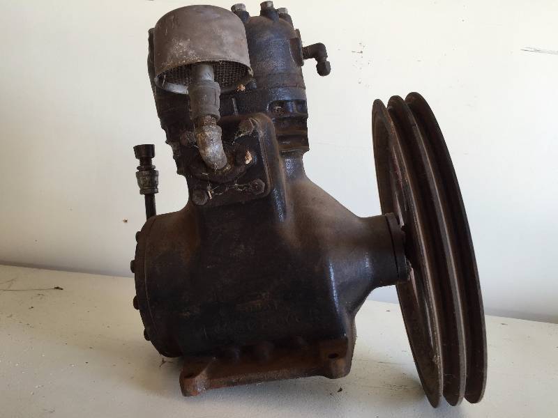 lot 5 image: Air Compressor
