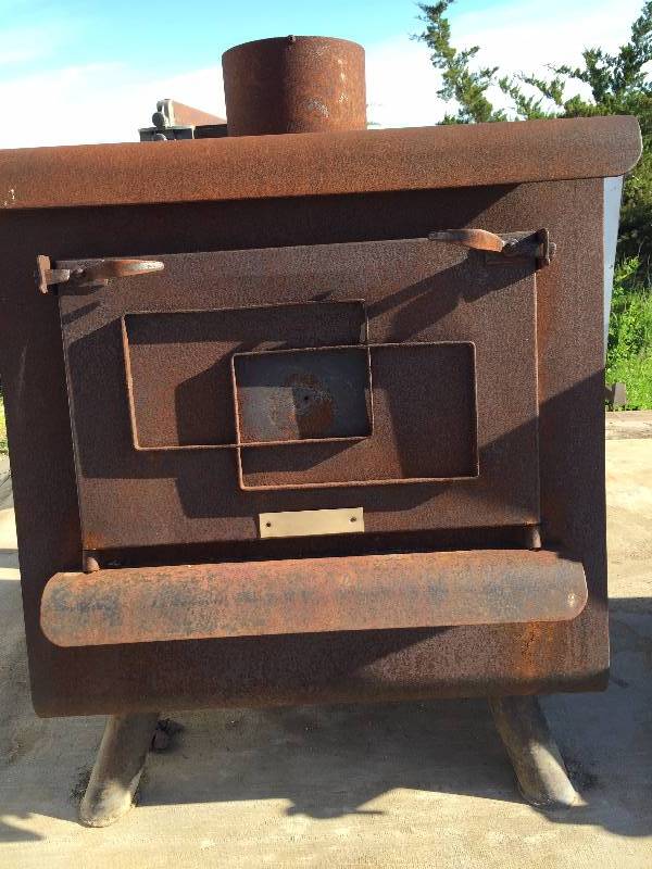 lot 14 image: Wood Stove