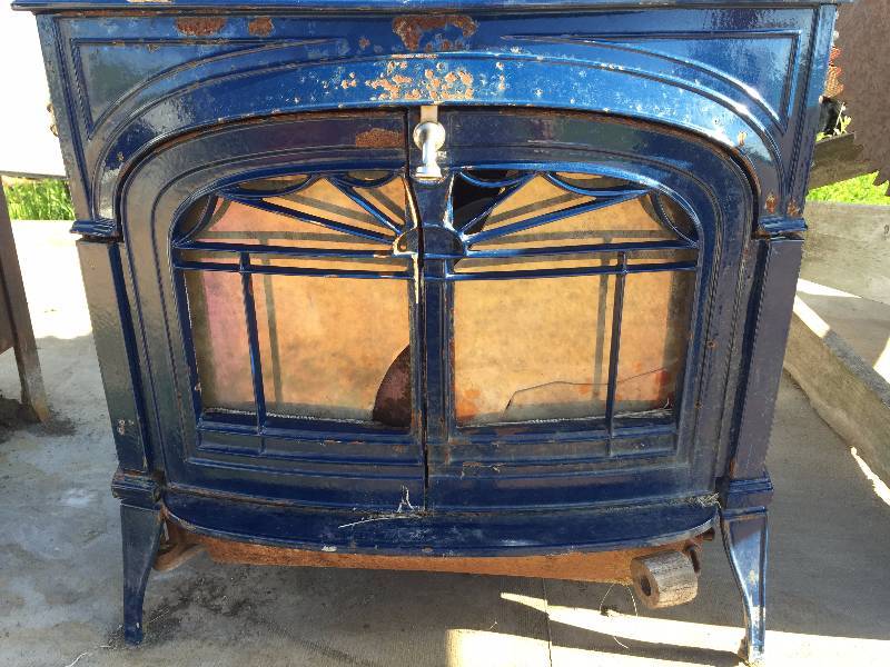 lot 16 image: Wood Stove
