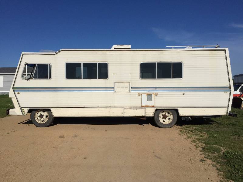 lot 22 image: Dodge Motor Home