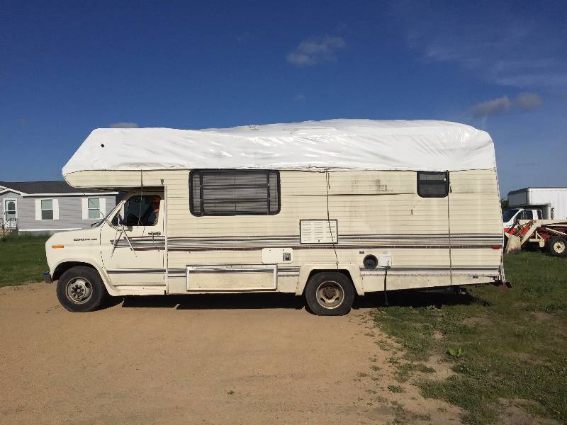 lot 23 image: Motor Home Ford