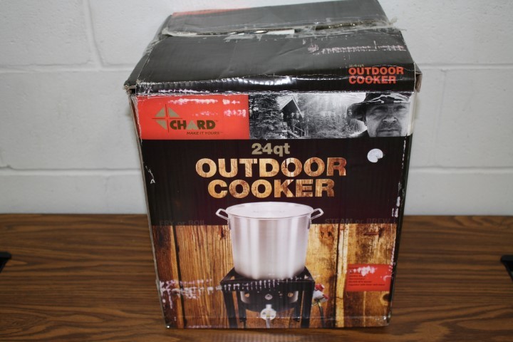 lot 29 image: Outdoor Cooker 24qt