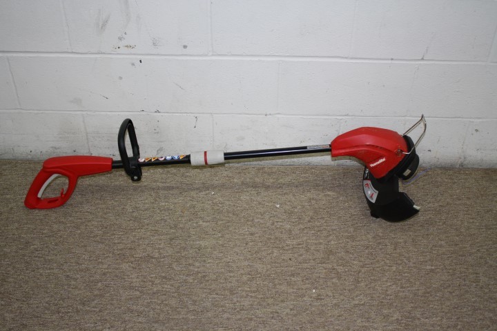 lot 41 image: Homelite 13 Electric Cord Weed Whip