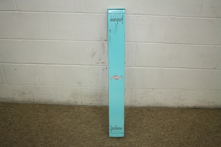 lot 84 image: American Heritage Pool Stick