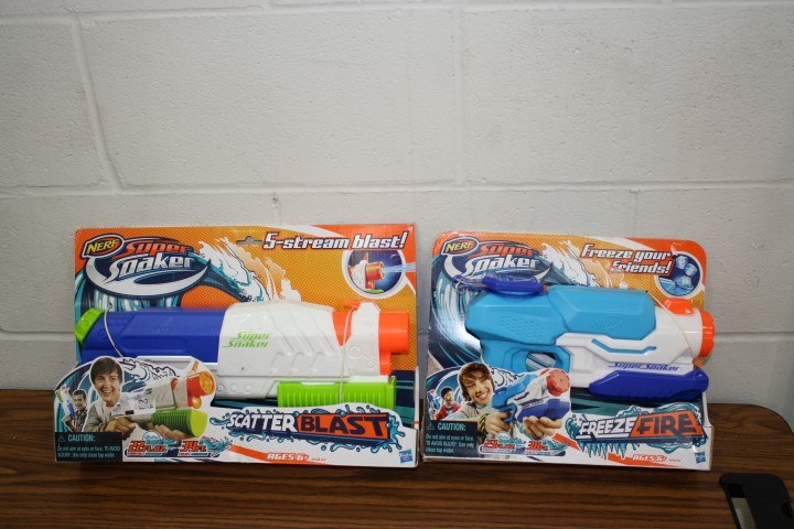 lot 88 image: Water Gun (2qty)
