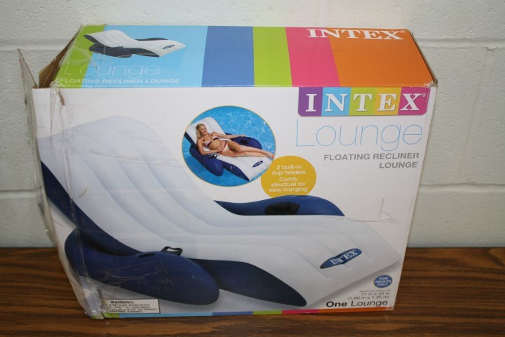 lot 89 image: Floating Recliner Lounge
