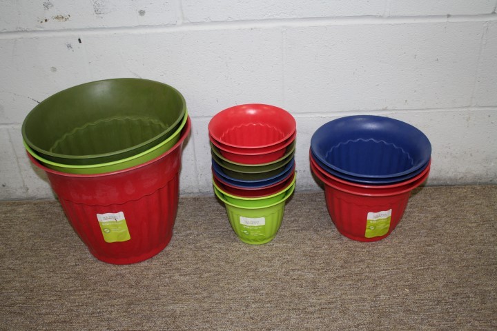 lot 97 image: Planters Pots