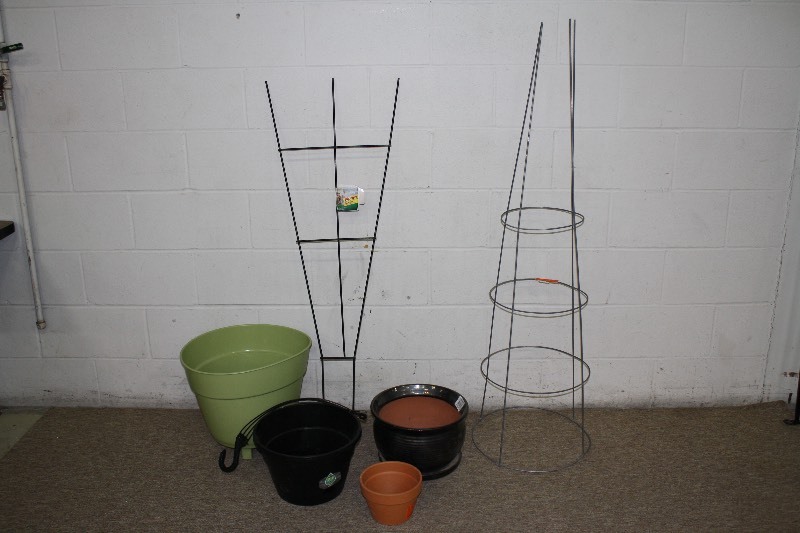lot 133 image: Gardening and Planting Lot