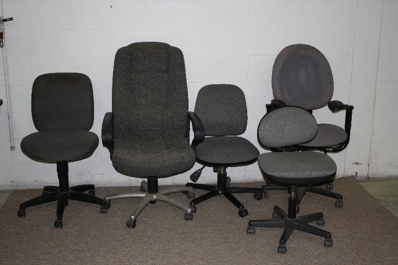 lot 147 image: Office Chairs