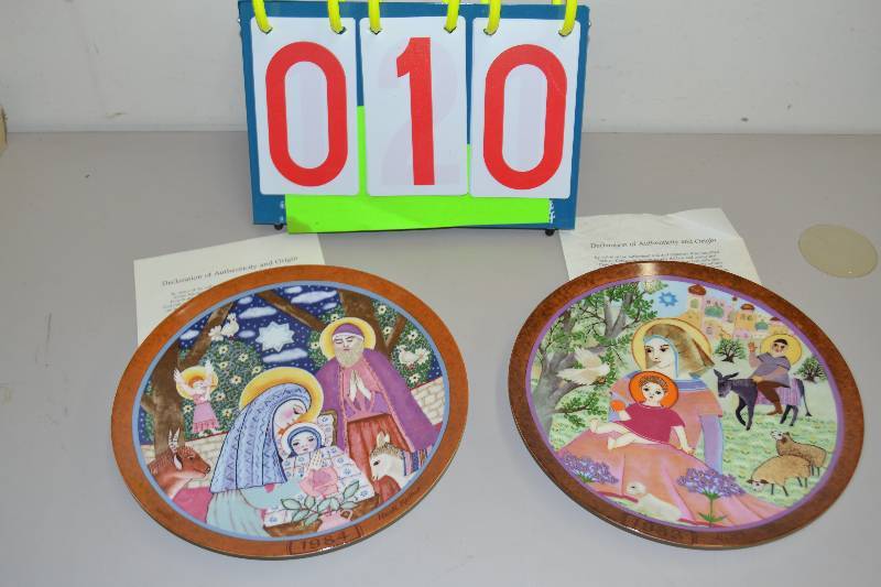 lot 10 image: Decorative Plates