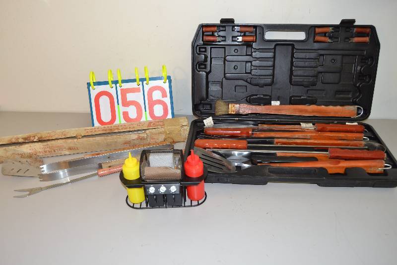 lot 56 image: BBQ set