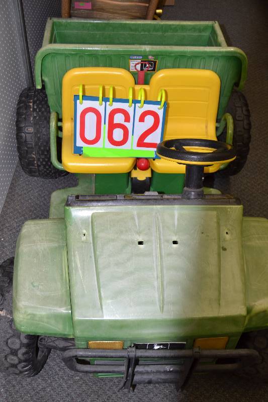 lot 62 image: John Deere Power wheel