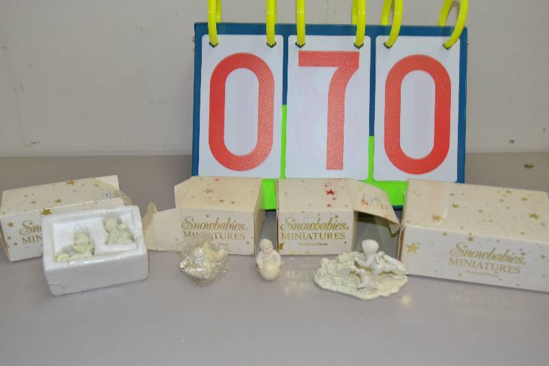 lot 70 image: Snow babies Miniatures
