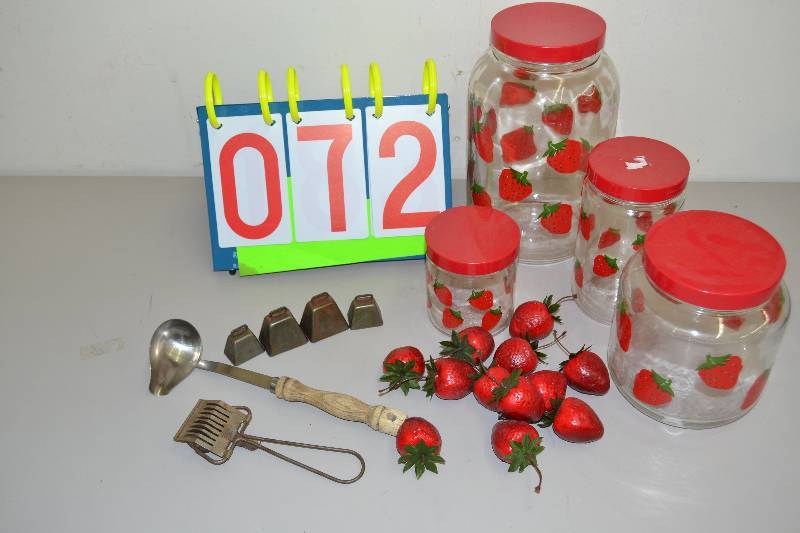 lot 72 image: Household