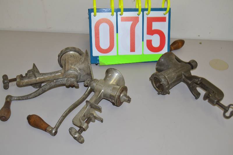 lot 75 image: Meat Grinders