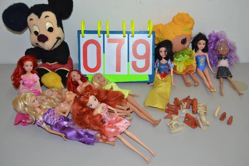 lot 79 image: Childrens Toys