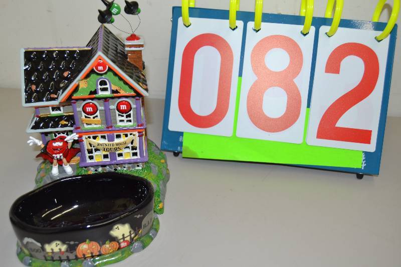 lot 82 image: Dept. 56 M&M Haunted House Tours