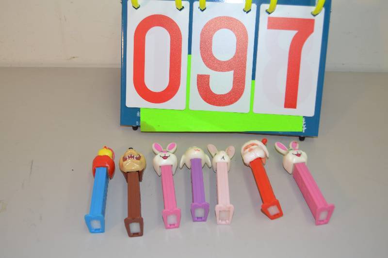 lot 97 image: PEZ dispensers