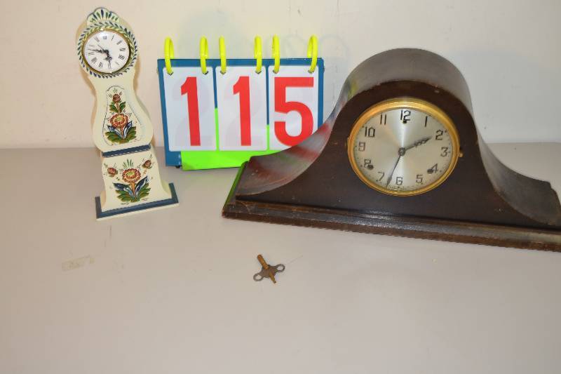 lot 115 image: Clocks