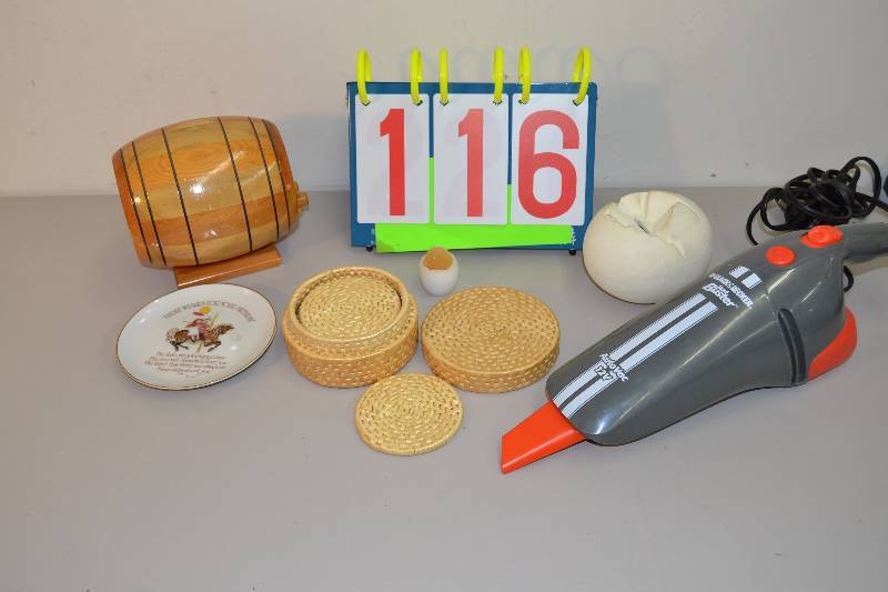 lot 116 image: Household