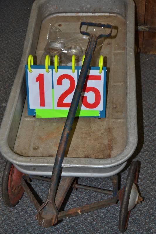 lot 125 image: Metal wagon