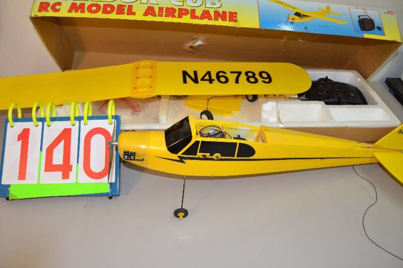lot 140 image: RC Airplane