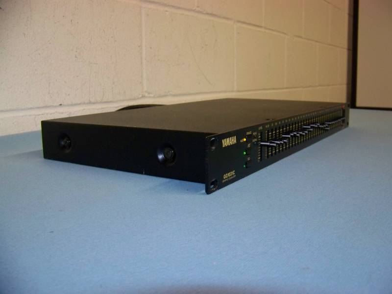 lot 60 image: Yamaha, Graphic Equalizer  EQ