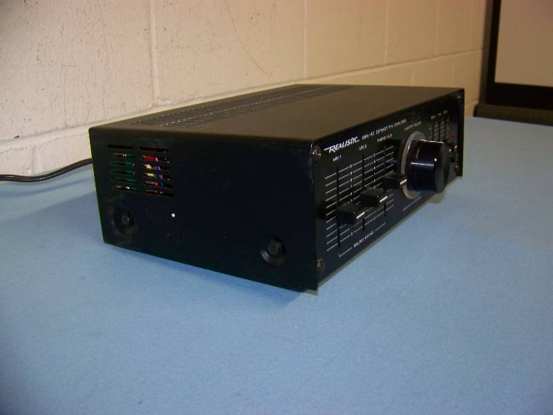 lot 59 image: Realistic, 35 Watt, P.A. Amplifier  Amp