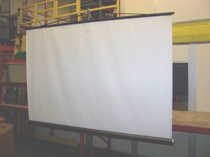 lot 31 image: Draper, Diplomat, Manual Projection  Movie Screen on Tripod base