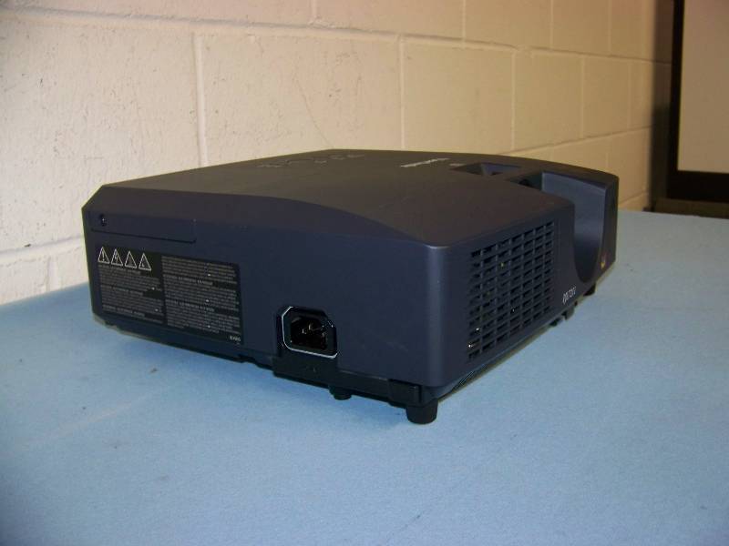 lot 24 image: ViewSonic, PJL7211, LCD Projector