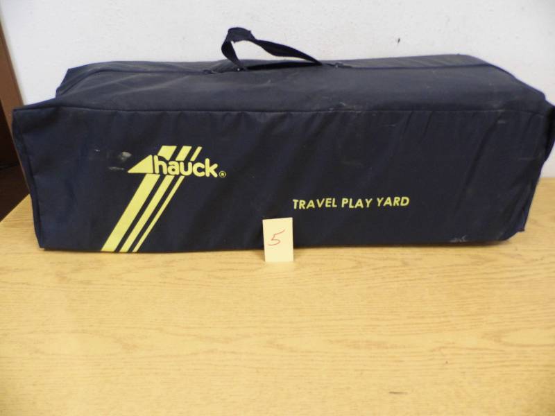 Hauck Travel Play Yard