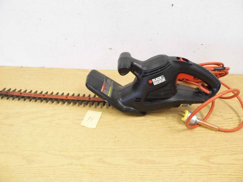 Black & Decker Hedge Trimmer w Cord