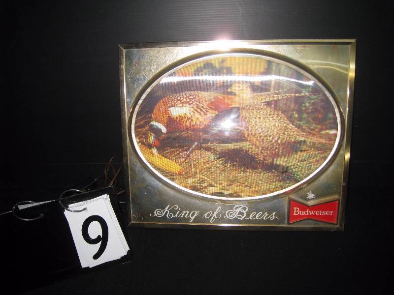 lot 9 image: Budweiser bubble sign with pheasants, hologram effect, made in MN - very cool  unusual