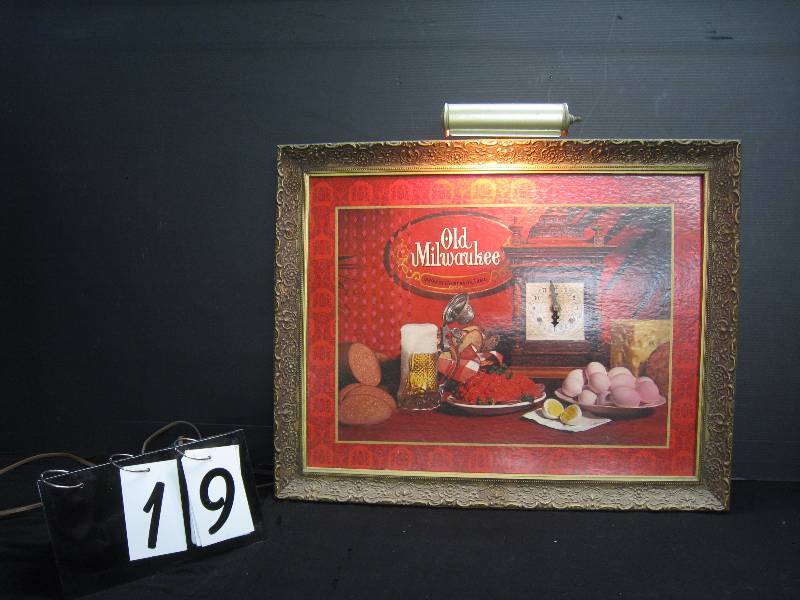 lot 19 image: Old Milwaukee lighted framed print, clock doesnt work (easy to replace)