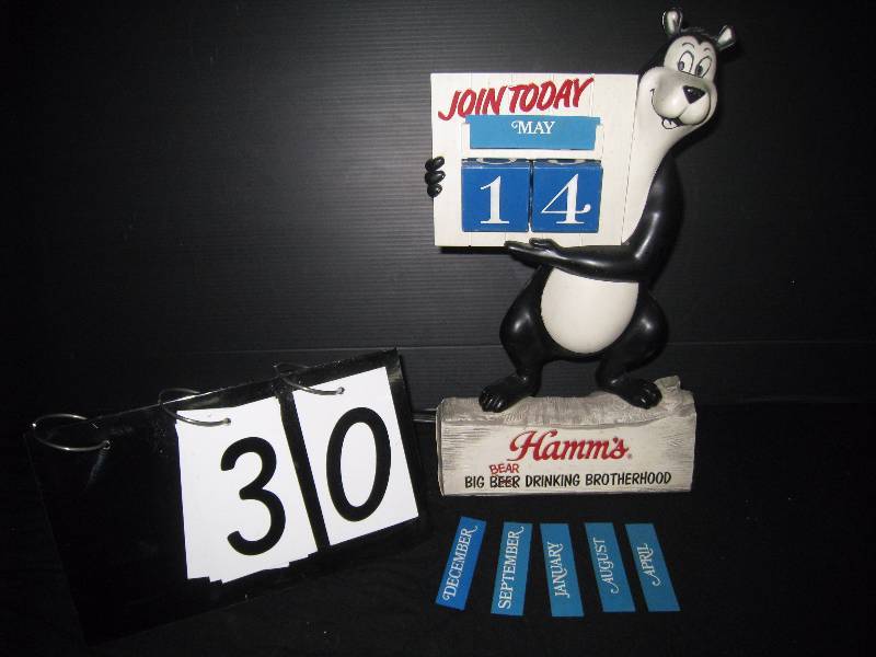 lot 30 image: Hamms Beer calendar bear, has all its pieces (months and date cubes), very cool